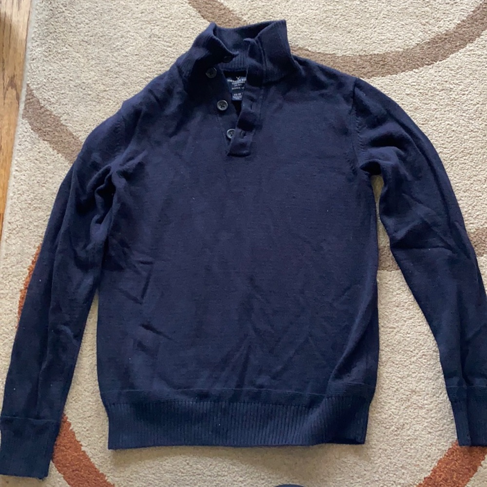 American Eagle Men’s pullover sweater